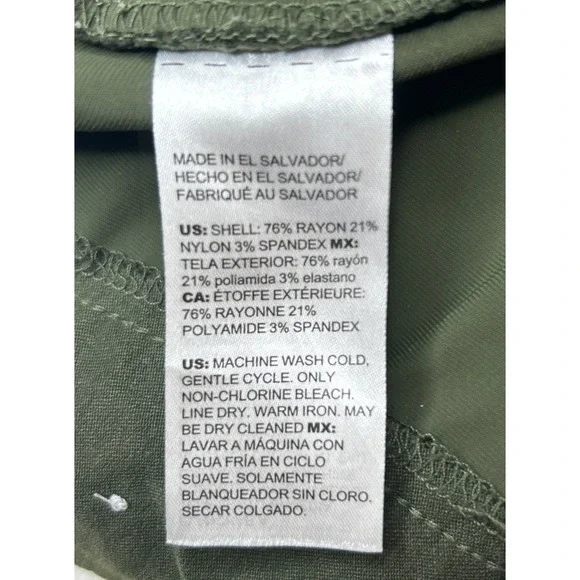 Chicos Women's .5‎ R ( 6 R) Dark Green Brigitte Pants Slim Ankle Pants Pull On - Picture 9 of 10